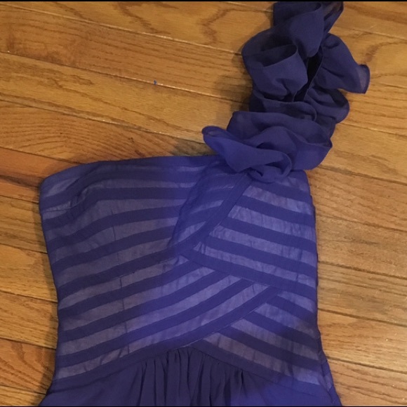 Dress - Picture 4 of 4